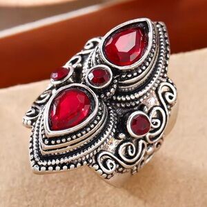 Vintage silver Silver and Red Gemstone Ring